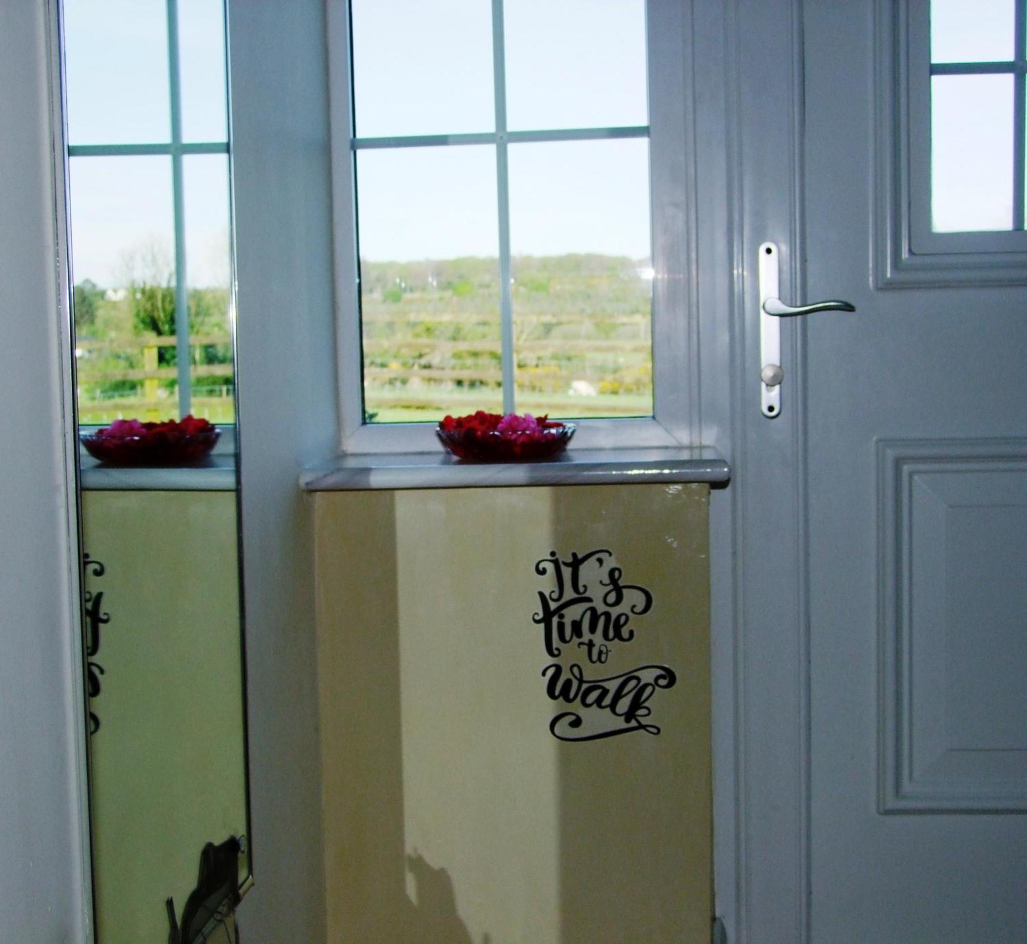 ראונדווד Glendalough Scenery Farmhouse מראה חיצוני תמונה